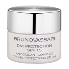 Солнцезащитный крем с эффектом осветления (White | White Day Protection SPF 15)